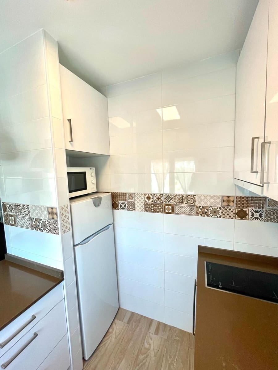 Apartamento de 1 habitación en Dénia en venta con piscina - 170.000 € (Ref: 9939984)