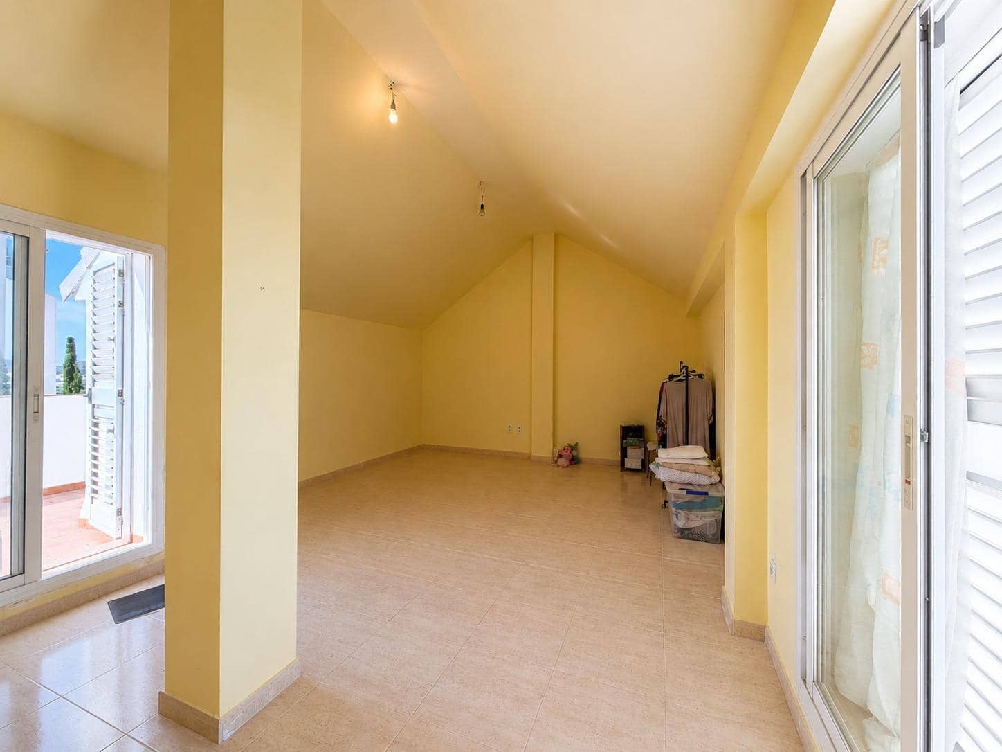5 quarto Moradia em Banda para venda em Enguera com garagem - 209 000 € (Ref: 9942533)