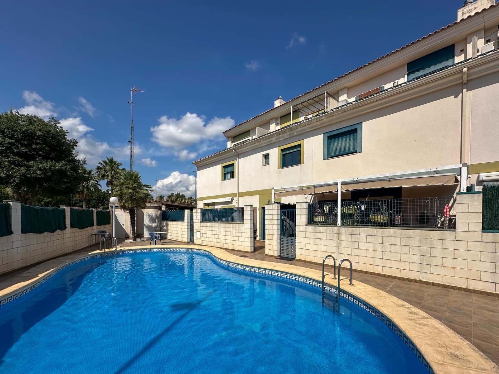 4 bedroom Terraced Villa for sale in Gandia with pool - € 325,000 (Ref: 9942534)