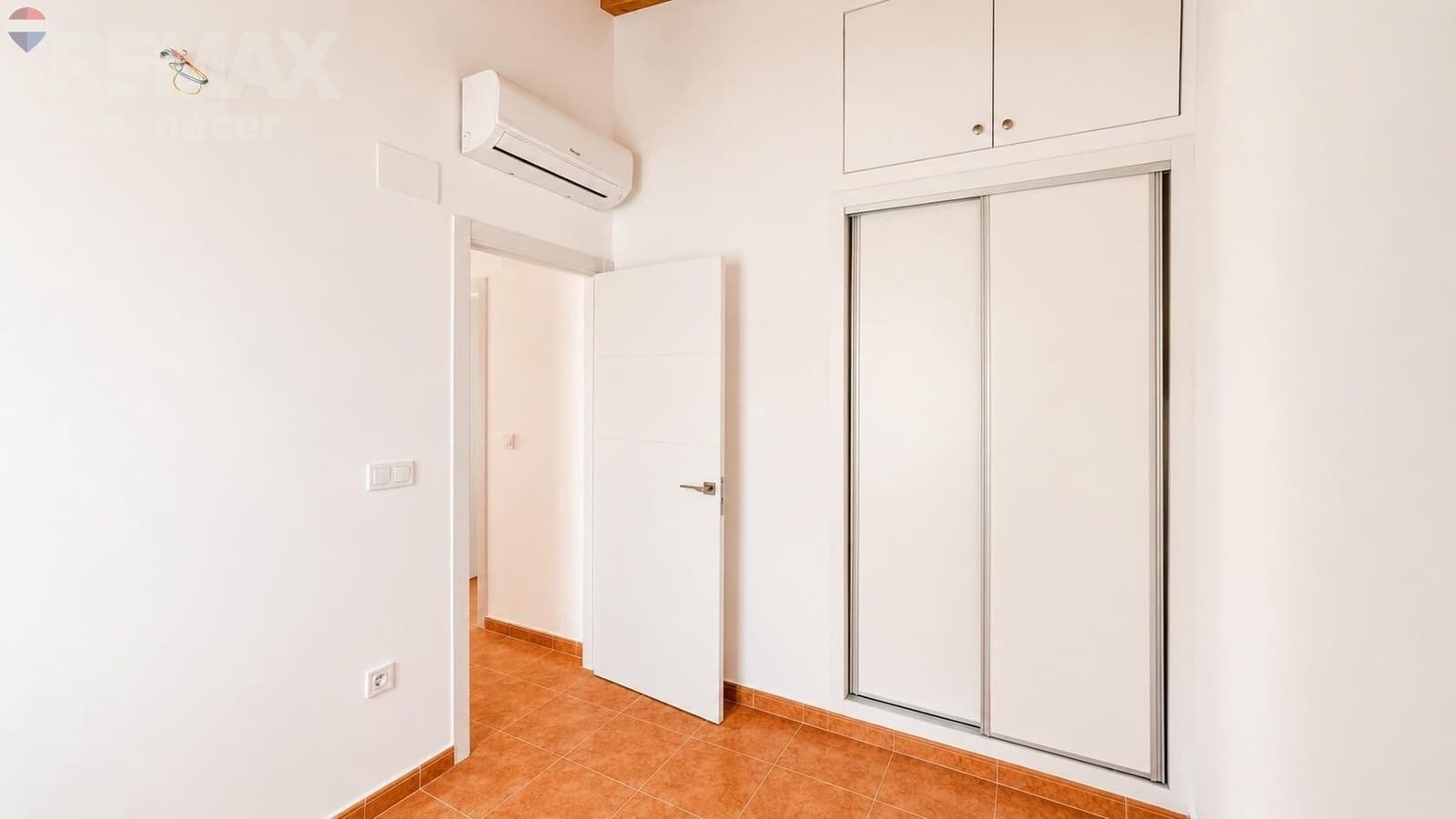 4 camera da letto Villetta Bifamiliare in vendita in Relleu con garage - 240.000 € (Rif: 9945722)
