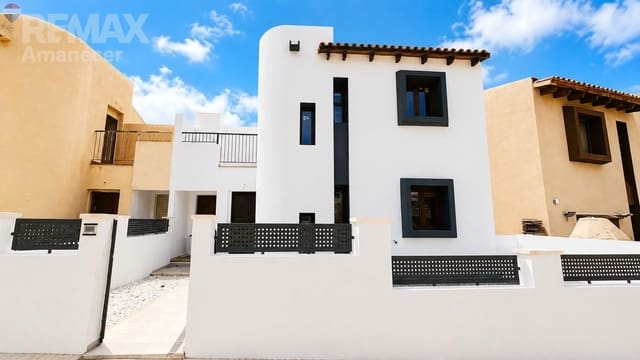 4 soveværelse Semi-Rækkehus til salg i Relleu med garage - € 240.000 (Ref: 9945722)
