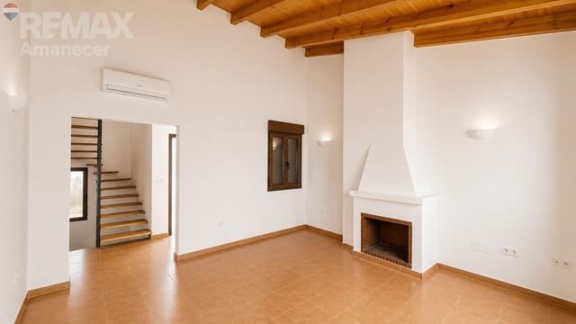 4 soveværelse Semi-Rækkehus til salg i Relleu med garage - € 240.000 (Ref: 9945722)