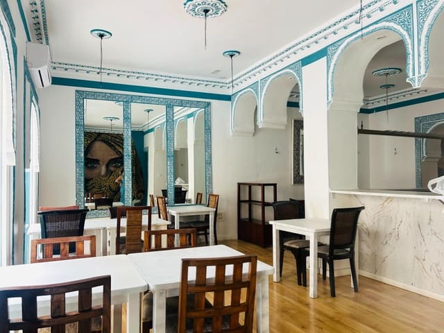 6 quarto Comercial para venda em El Puerto, Dénia - 850 000 € (Ref: 9949809)