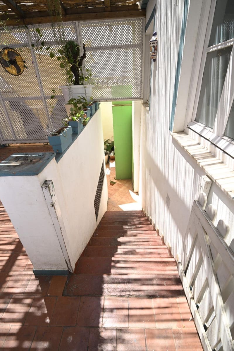 6 bedroom Commercial for sale in Denia - € 850,000 (Ref: 9949809)