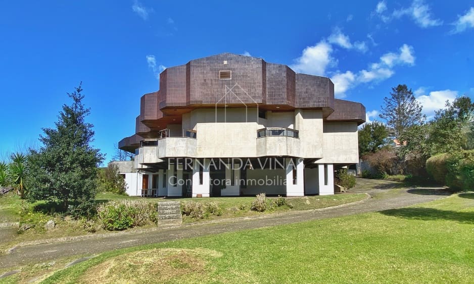 6 bedroom Villa for sale in Vigo with pool garage - € 1,975,000 (Ref: 8931187)