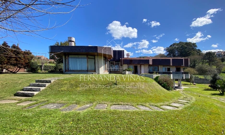 6 bedroom Villa for sale in Vigo with pool garage - € 1,975,000 (Ref: 8931187)
