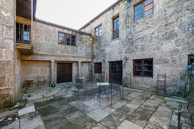 8 quarto Hotel para venda em Fornelos com piscina - 470 000 € (Ref: 8932684)