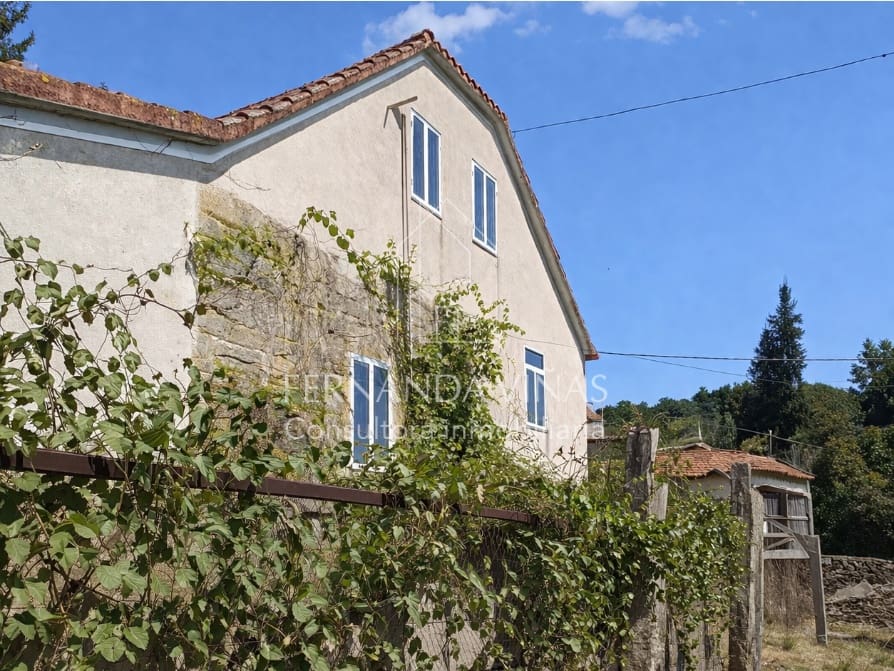 4 bedroom Townhouse for sale in Soutomaior with garage - € 260,000 (Ref: 9772489)