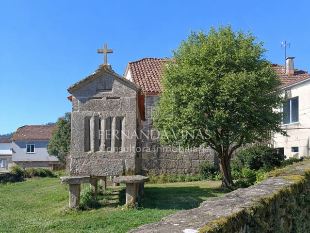 4 bedroom Townhouse for sale in Soutomaior with garage - € 260,000 (Ref: 9772489)