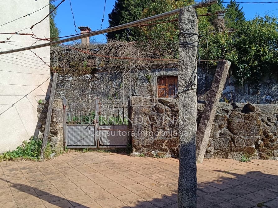 4 bedroom Townhouse for sale in Soutomaior with garage - € 260,000 (Ref: 9772489)