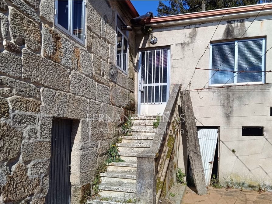 4 bedroom Townhouse for sale in Soutomaior with garage - € 260,000 (Ref: 9772489)