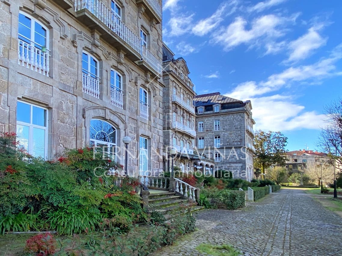 2 bedroom Flat for sale in Mondariz-Balneario with pool - € 200,000 (Ref: 9807362)