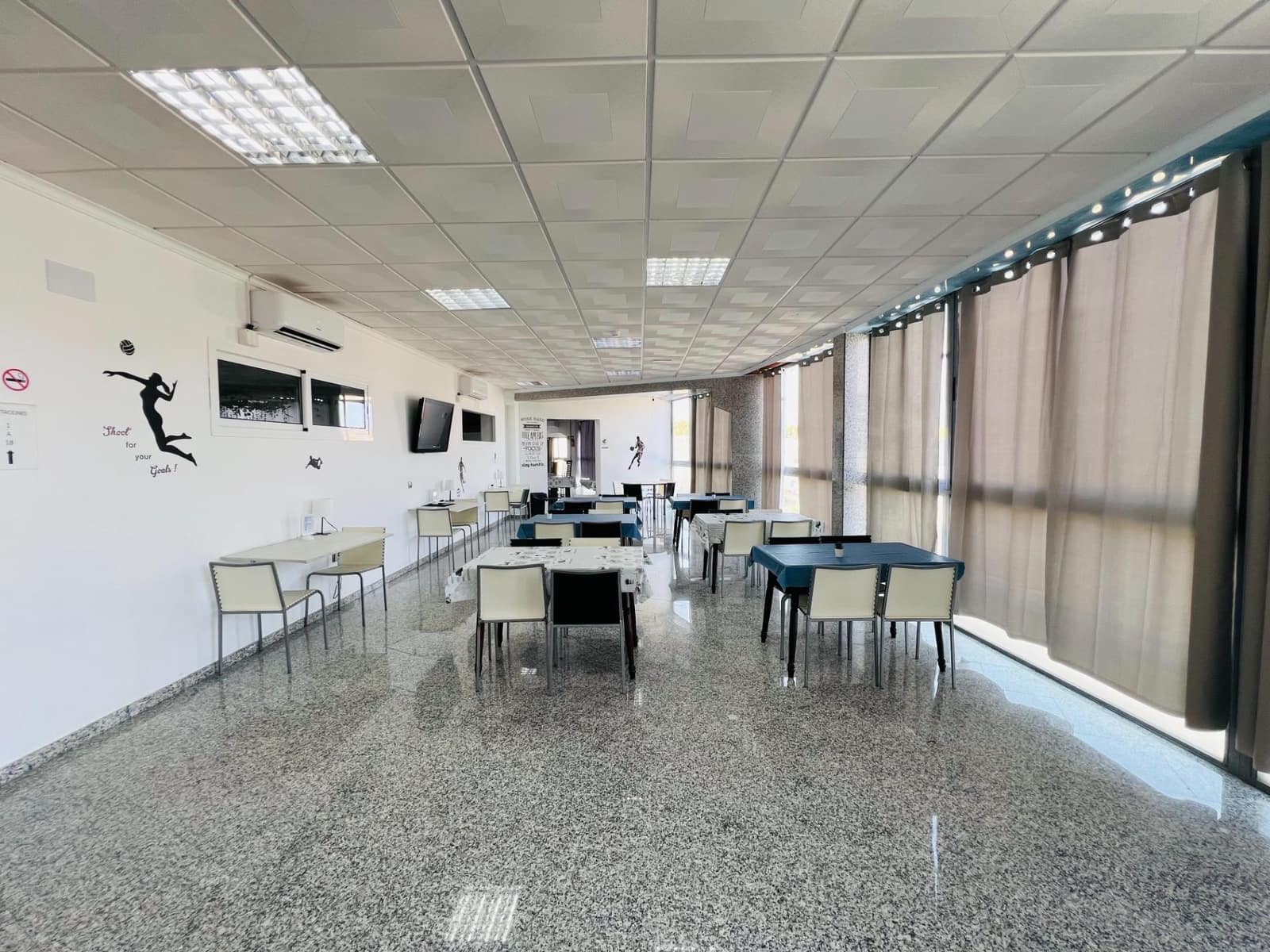 25 slaapkamer Hotel te koop in La Nucia - € 1.650.000 (Ref: 10047513)