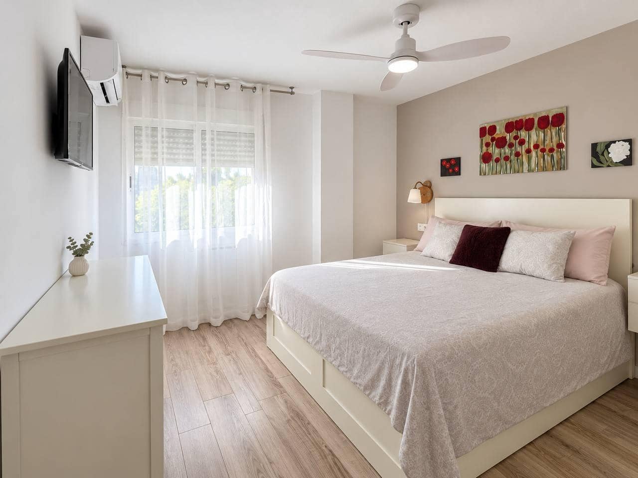 Piso de 3 habitaciones en Alicante / Alacant ciudad en venta con piscina garaje - 339.900 € (Ref: 10059353)