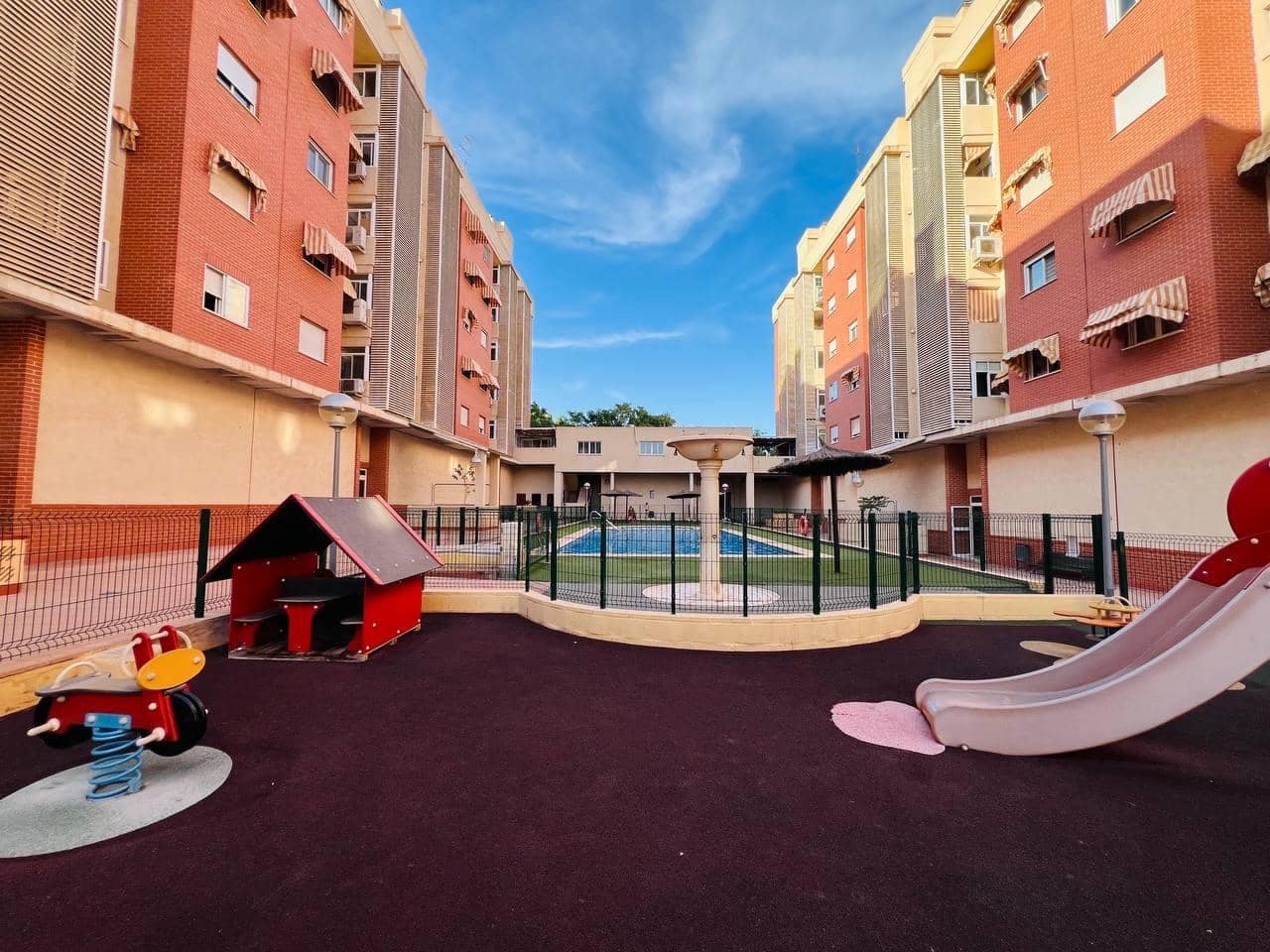 Piso de 3 habitaciones en Alicante / Alacant ciudad en venta con piscina garaje - 339.900 € (Ref: 10059353)