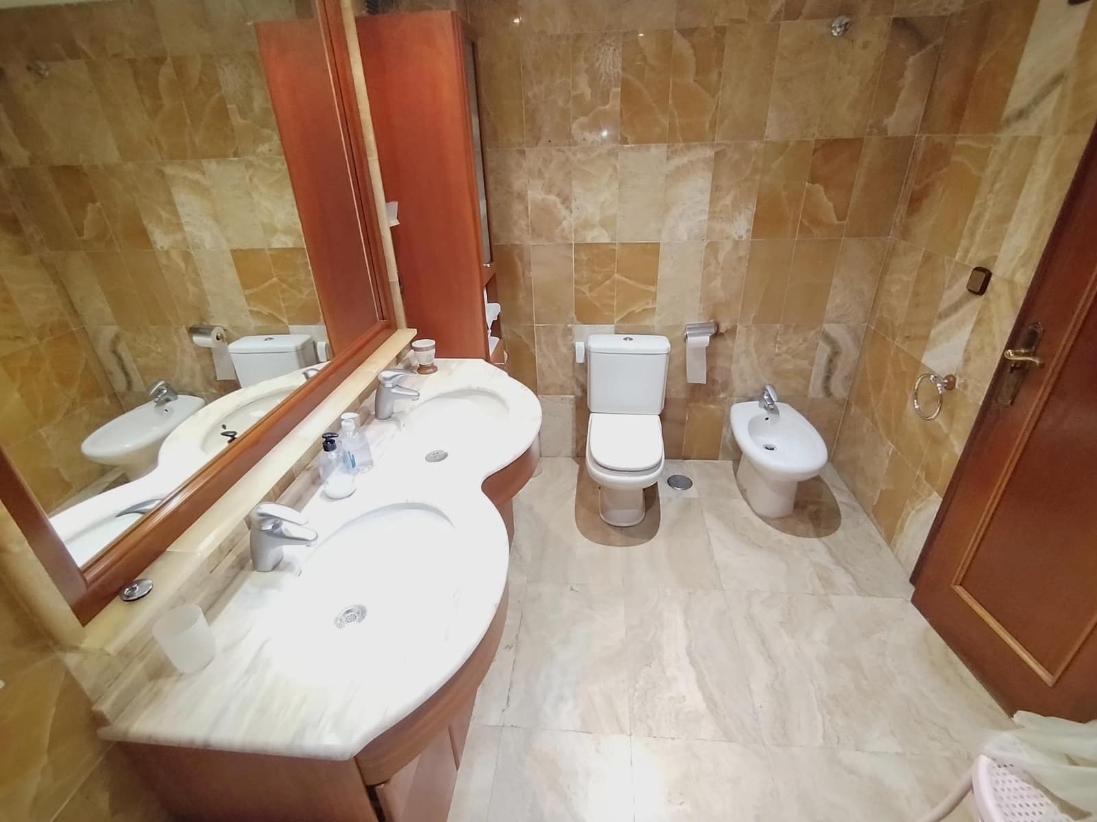 5 bedroom Flat for sale in Alicante / Alacant city with garage - € 990,000 (Ref: 10108957)