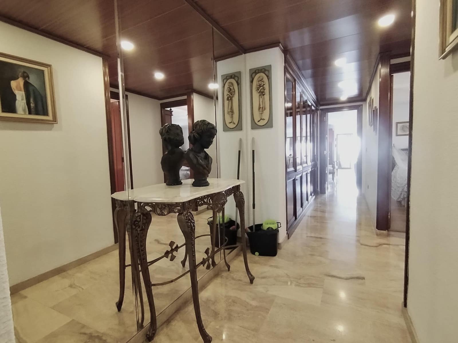 5 bedroom Flat for sale in Alicante / Alacant city with garage - € 990,000 (Ref: 10108957)