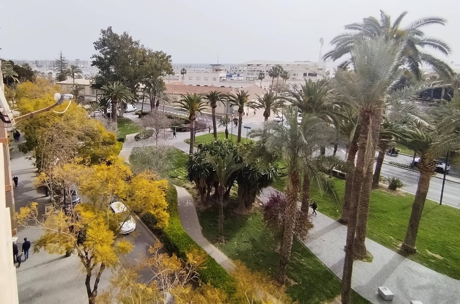 5 bedroom Flat for sale in Alicante / Alacant city with garage - € 990,000 (Ref: 10108957)