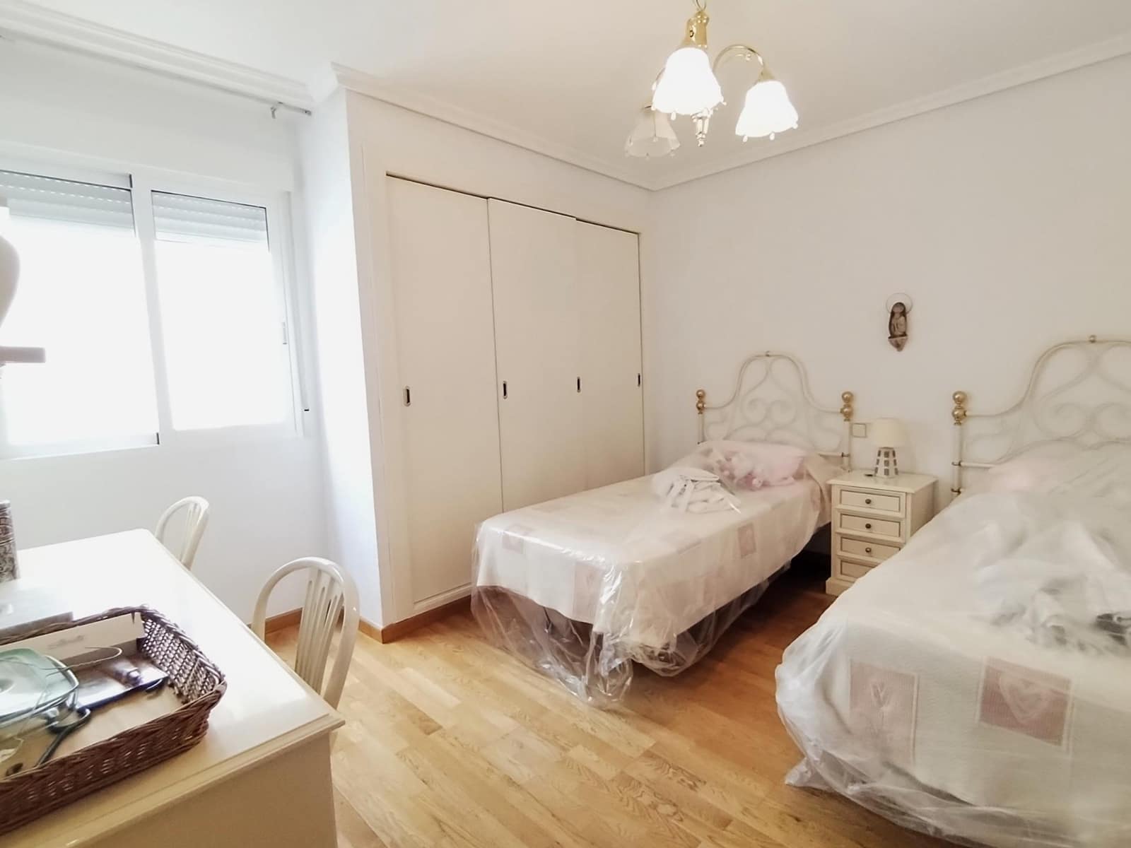 5 bedroom Flat for sale in Alicante / Alacant city with garage - € 990,000 (Ref: 10108957)