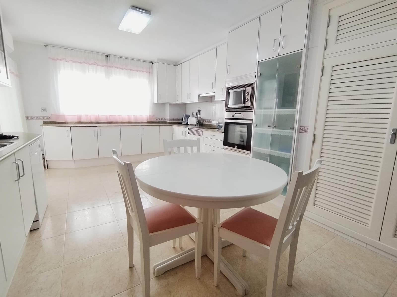 5 bedroom Flat for sale in Alicante / Alacant city with garage - € 990,000 (Ref: 10108957)