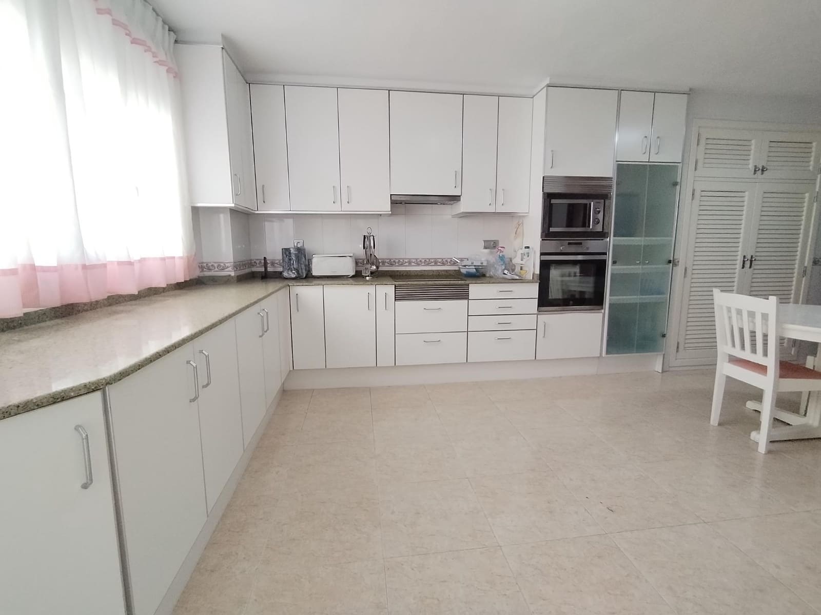 5 bedroom Flat for sale in Alicante / Alacant city with garage - € 990,000 (Ref: 10108957)