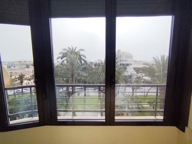5 slaapkamer Flat te koop in Alicante stad met garage - € 990.000 (Ref: 10108957)