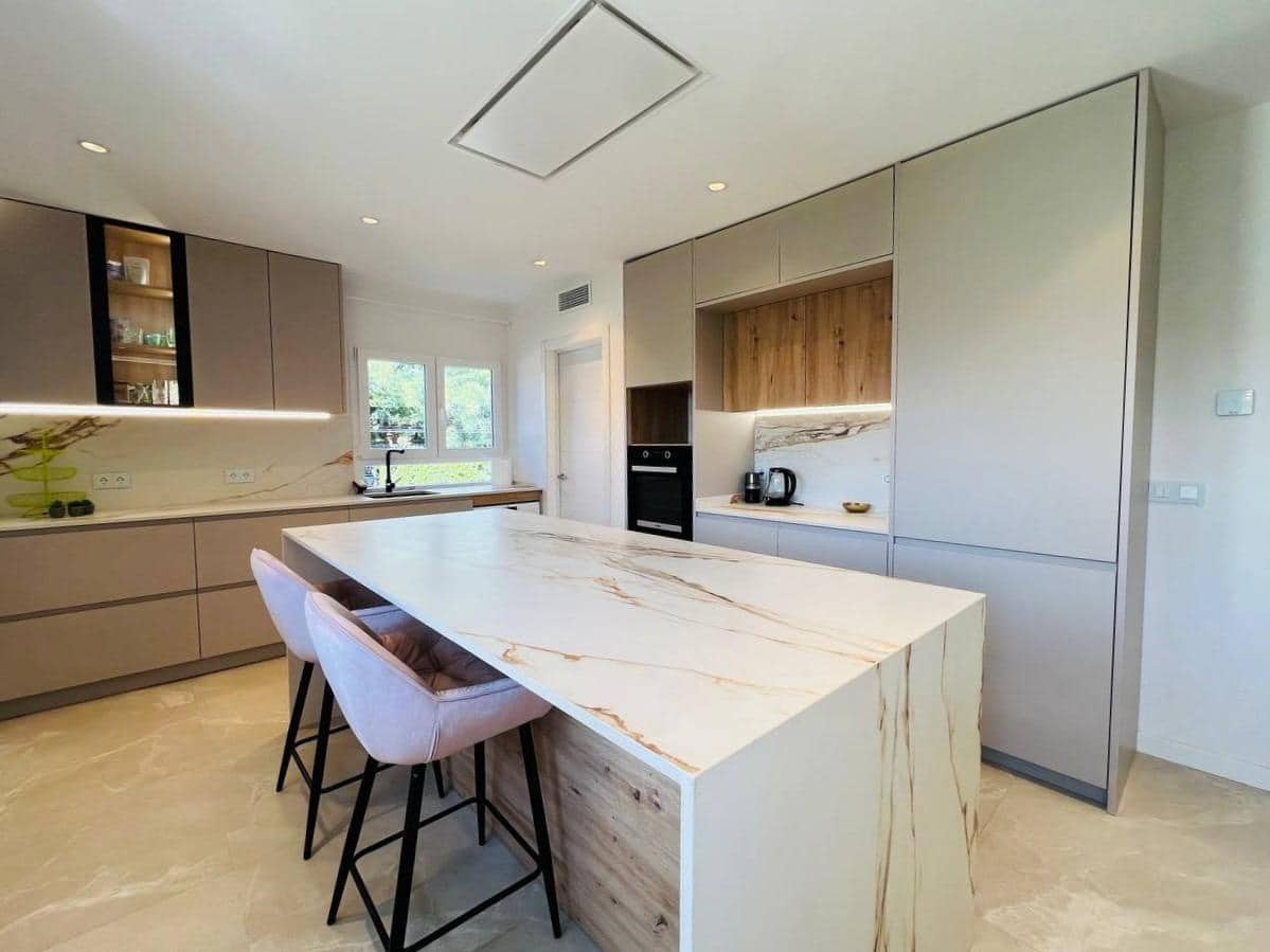 7 soveværelse Villa til salg i La Font med swimmingpool garage - € 1.370.000 (Ref: 10157081)