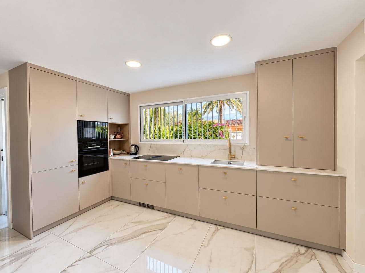 7 soveværelse Villa til salg i La Font med swimmingpool garage - € 1.370.000 (Ref: 10157081)