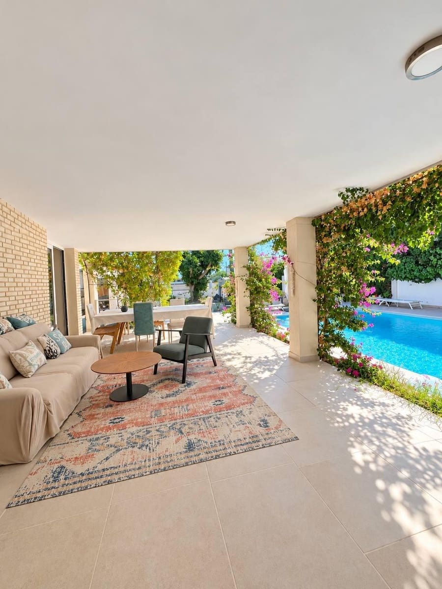 7 soveværelse Villa til salg i La Font med swimmingpool garage - € 1.370.000 (Ref: 10157081)
