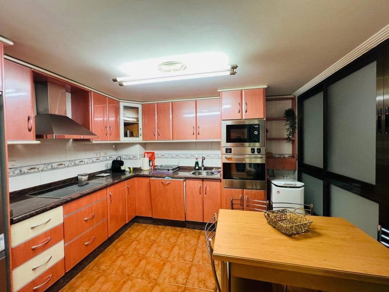 3 Zimmer Wohnung zu verkaufen in Alicante / Alacant Stadt mit Garage - 350.000 € (Ref: 10174321)