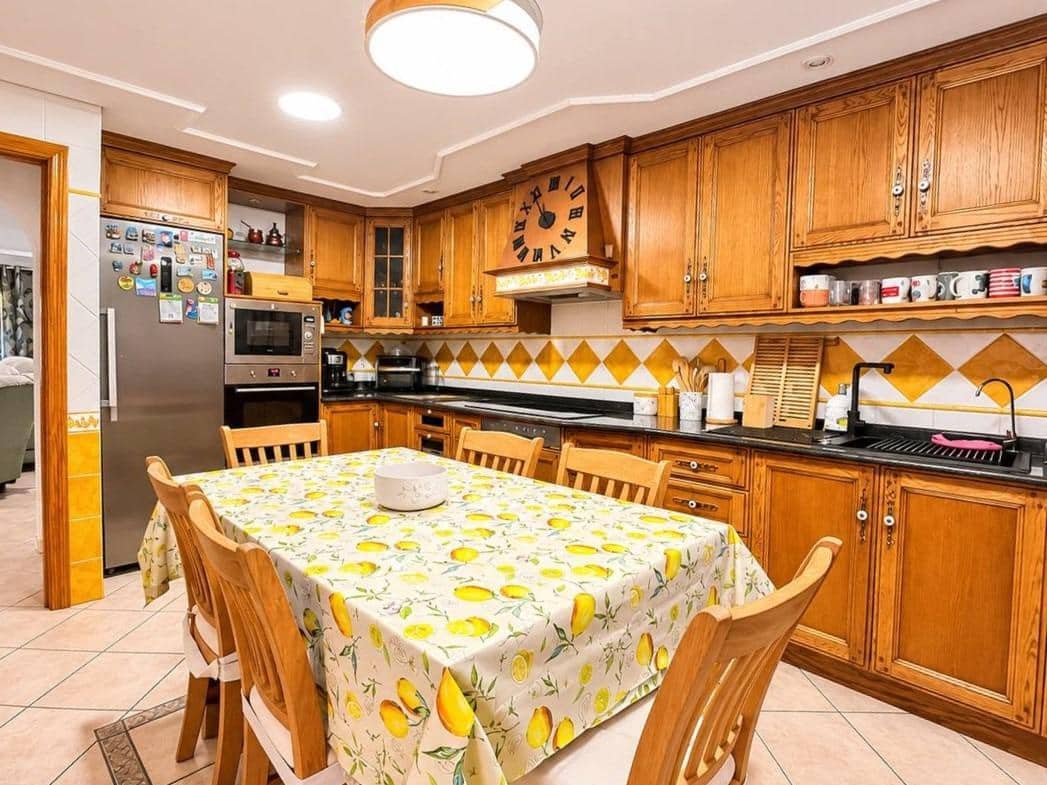 4 sovrum Bungalow till salu i Alicante stad med pool garage - 399 000 € (Ref: 10186287)