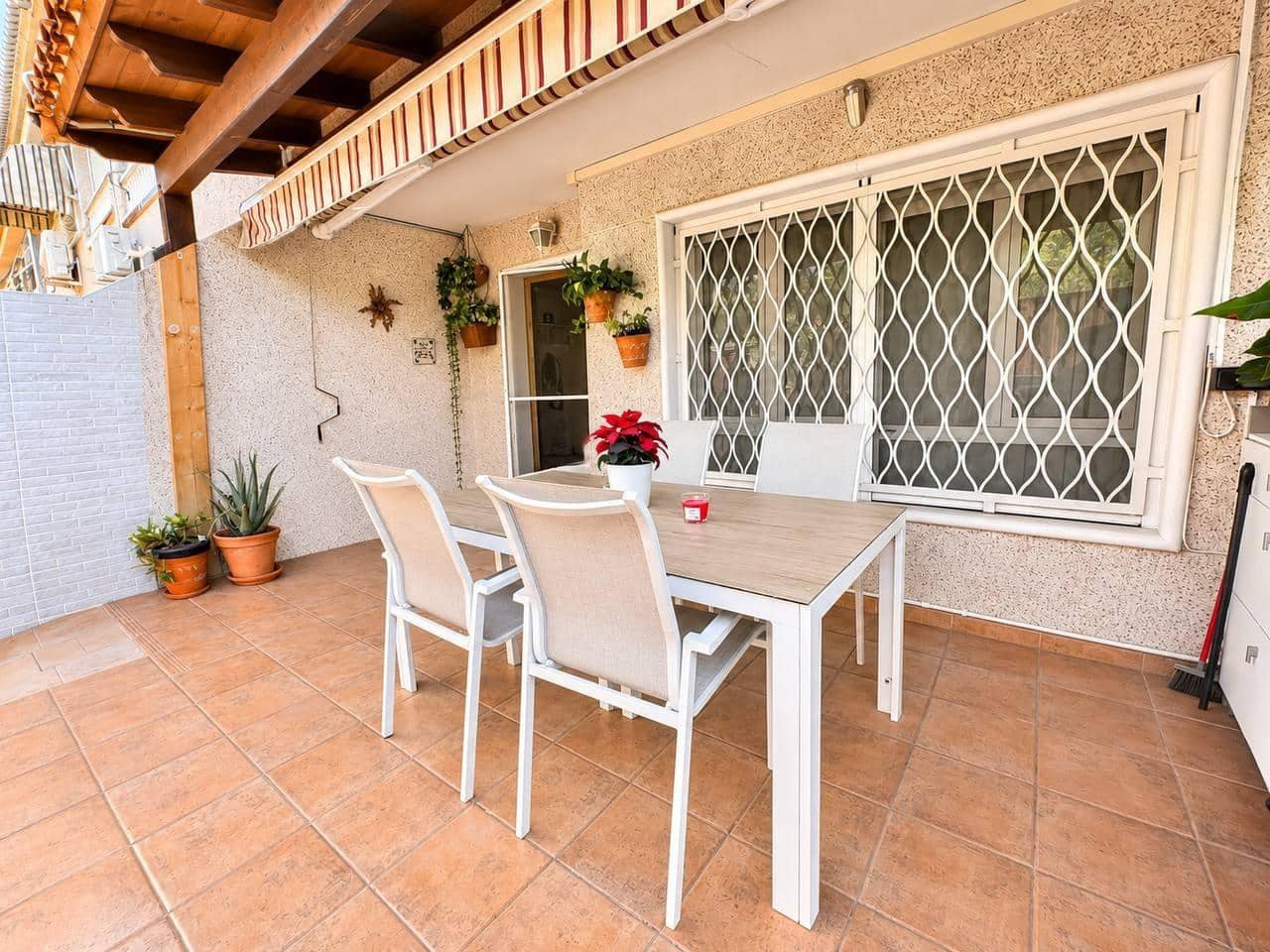 4 sovrum Bungalow till salu i Alicante stad med pool garage - 399 000 € (Ref: 10186287)