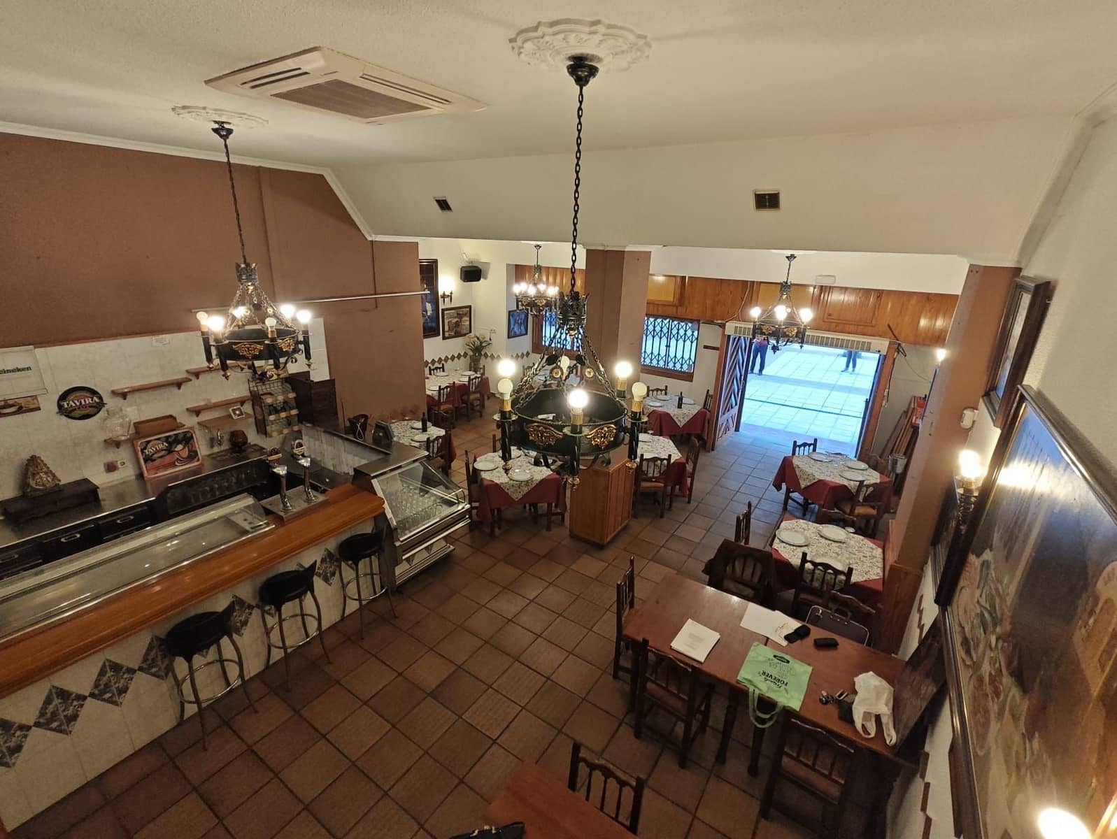 Commercial for sale in Alicante / Alacant city - € 335,000 (Ref: 8900661)