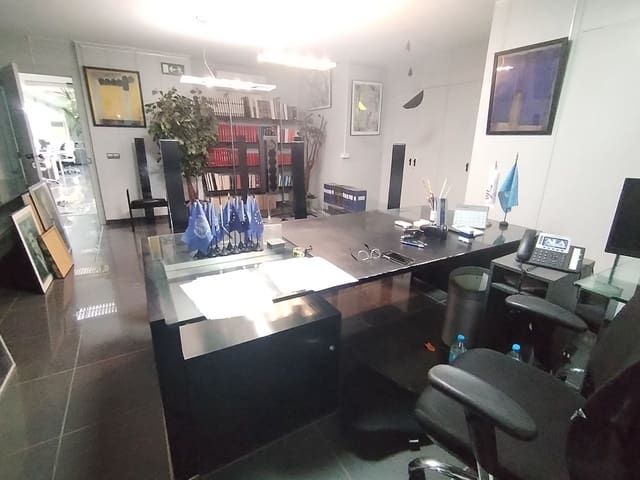 Toimisto vuokrattavana paikassa Alicante kaupunki - 1 800 € (Ref: 9303107)