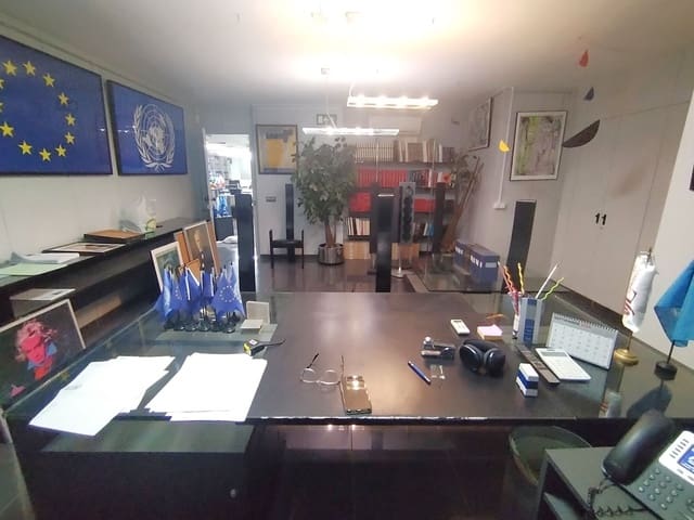 Toimisto vuokrattavana paikassa Alicante kaupunki - 1 800 € (Ref: 9303107)