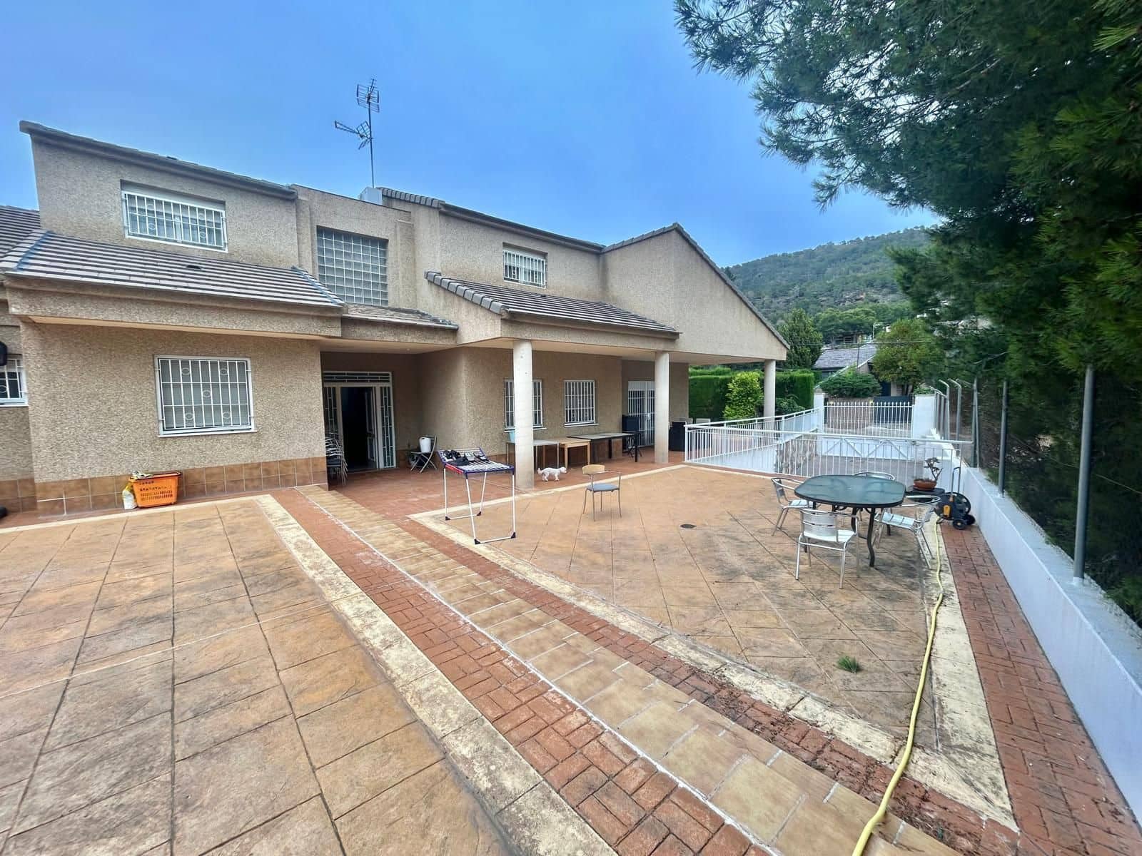 Chalet de 7 habitaciones en Algezares en venta con piscina garaje - 560.000 € (Ref: 9438102)