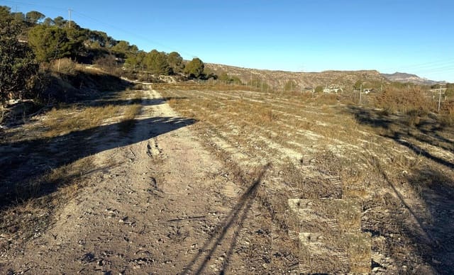 Grunde uden byggetilladelser til salg i Novelda - € 89.000 (Ref: 9438105)