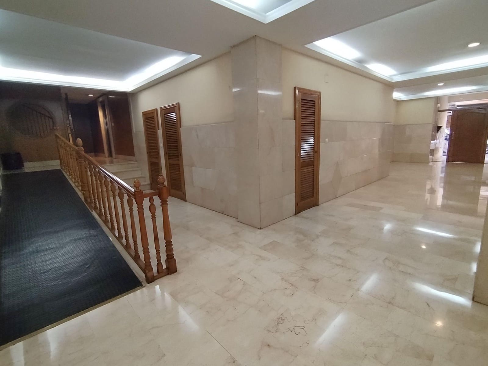 4 bedroom Flat for sale in Alicante / Alacant city with pool garage - € 425,000 (Ref: 9438107)