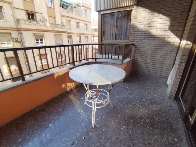 4 bedroom Flat for sale in Alicante / Alacant city with pool garage - € 425,000 (Ref: 9438107)