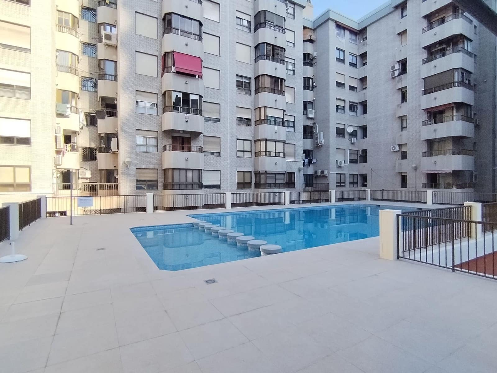 4 bedroom Flat for sale in Alicante / Alacant city with pool garage - € 425,000 (Ref: 9438107)