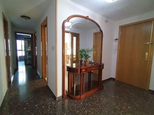 4 bedroom Flat for sale in Alicante / Alacant city with pool garage - € 425,000 (Ref: 9438107)