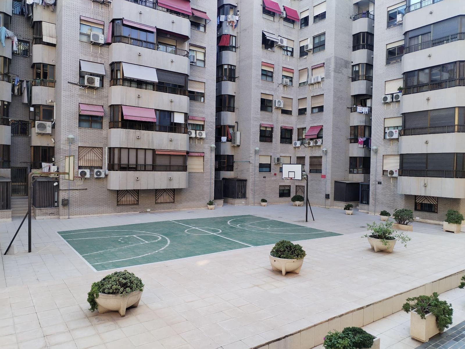 4 bedroom Flat for sale in Alicante / Alacant city with pool garage - € 425,000 (Ref: 9438107)