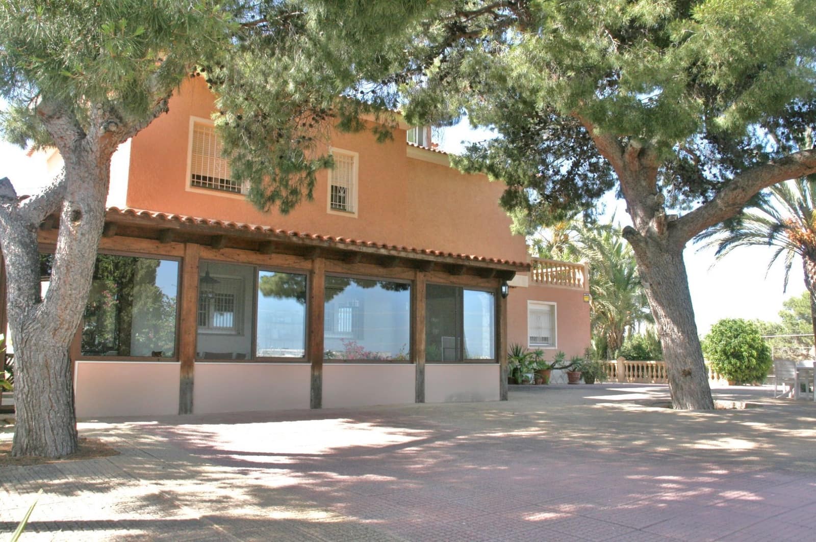 7 sypialnia Willa na sprzedaż w Muchamiel / Mutxamel z basenem garażem - 1 000 000 € (Ref: 9438111)