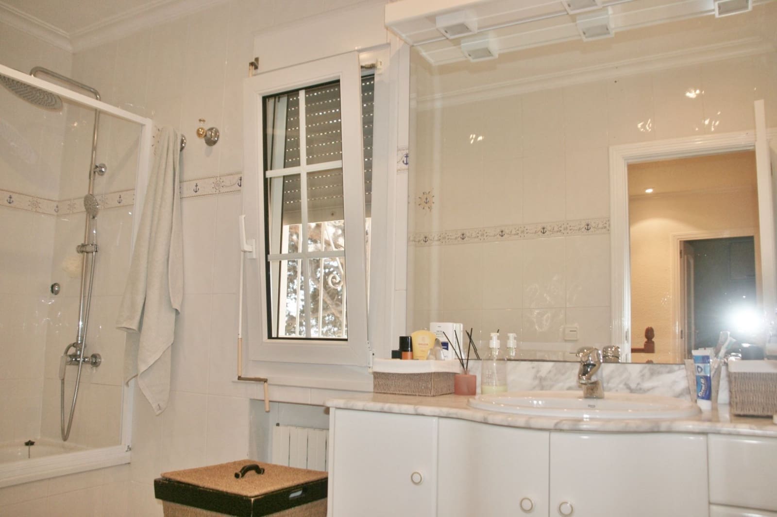 7 sypialnia Willa na sprzedaż w Muchamiel / Mutxamel z basenem garażem - 1 000 000 € (Ref: 9438111)