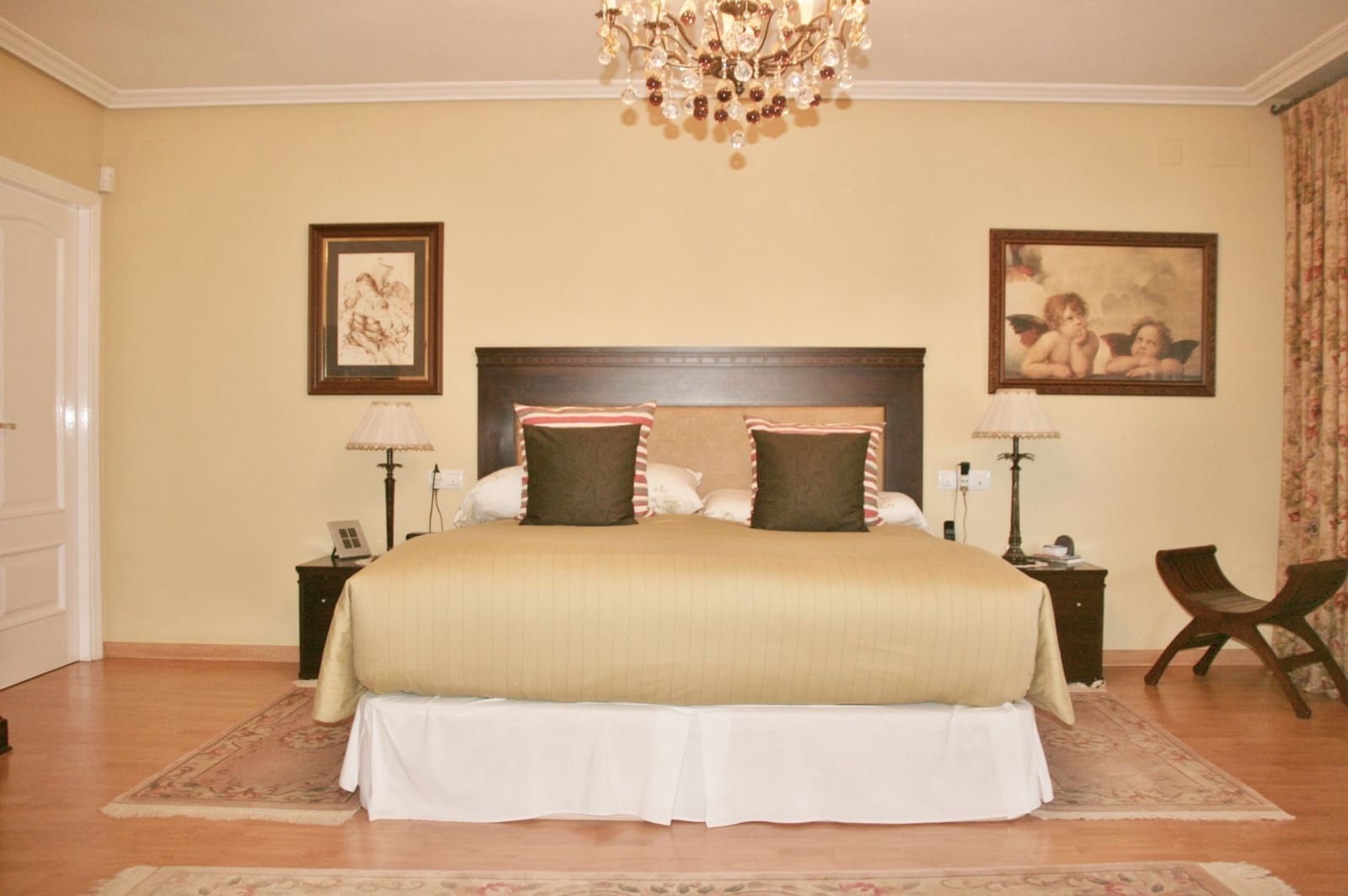 7 sypialnia Willa na sprzedaż w Muchamiel / Mutxamel z basenem garażem - 1 000 000 € (Ref: 9438111)