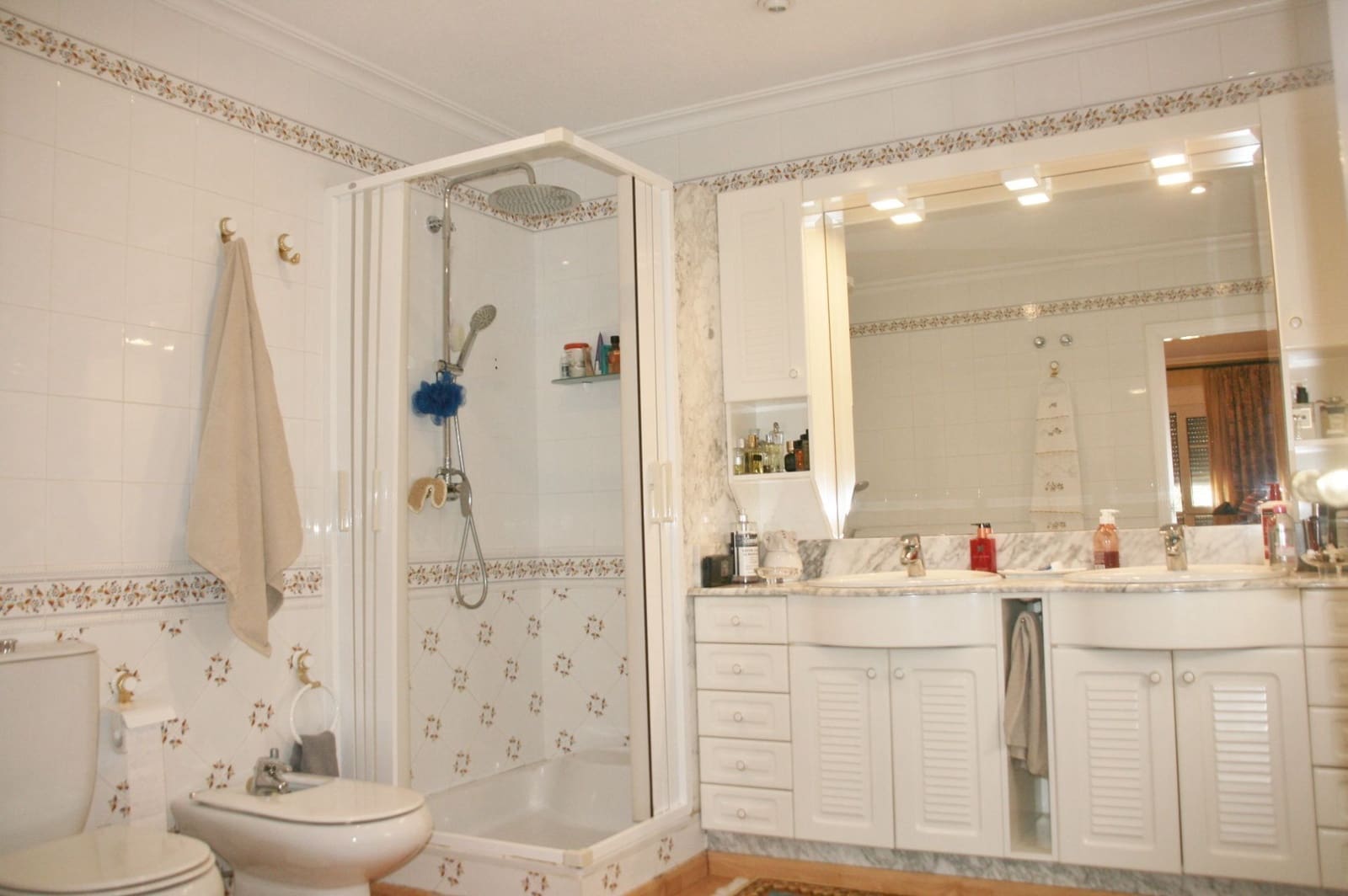 7 sypialnia Willa na sprzedaż w Muchamiel / Mutxamel z basenem garażem - 1 000 000 € (Ref: 9438111)