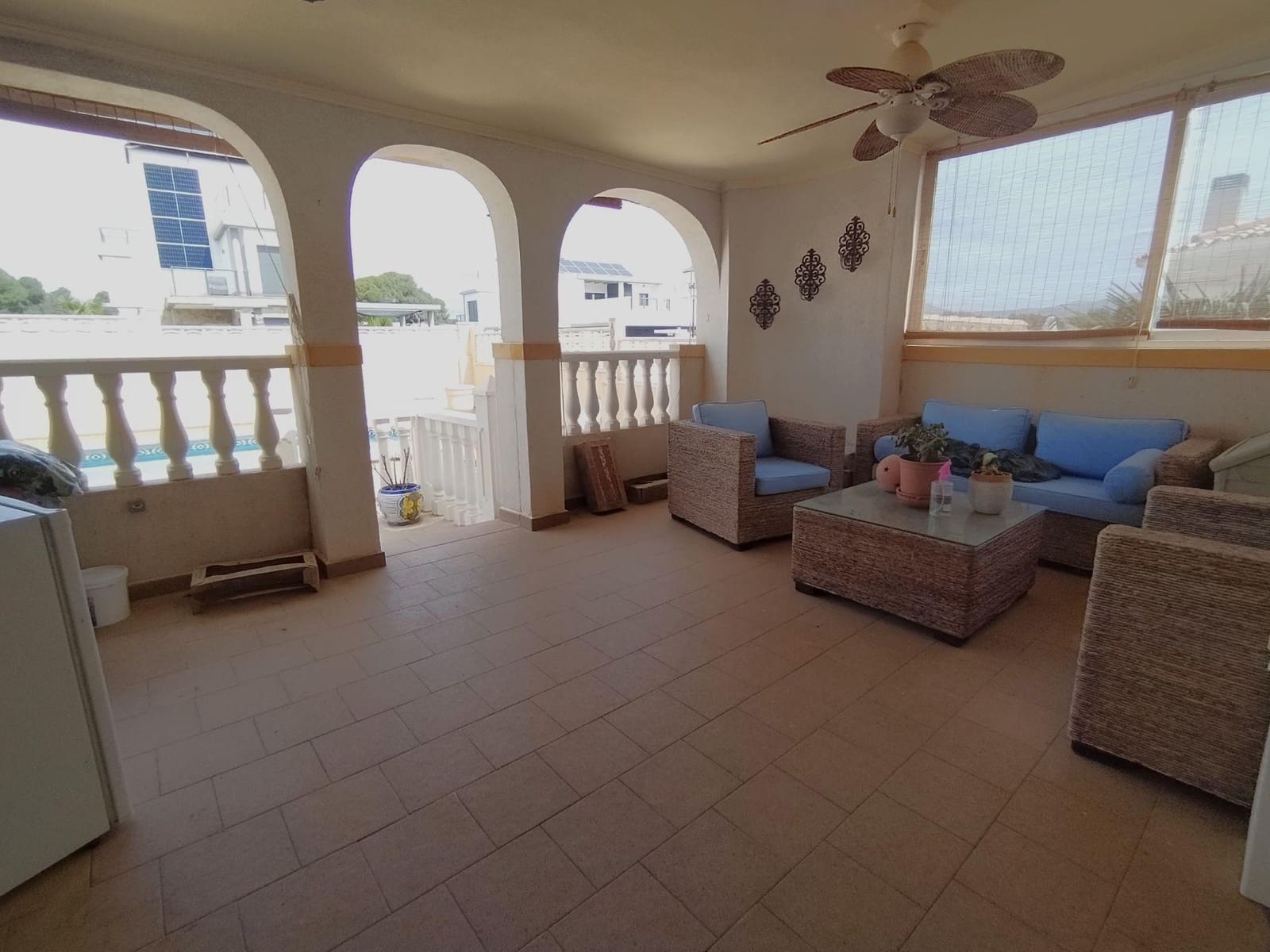 4 soveværelse Villa til salg i Castalla med swimmingpool garage - € 340.000 (Ref: 9438112)