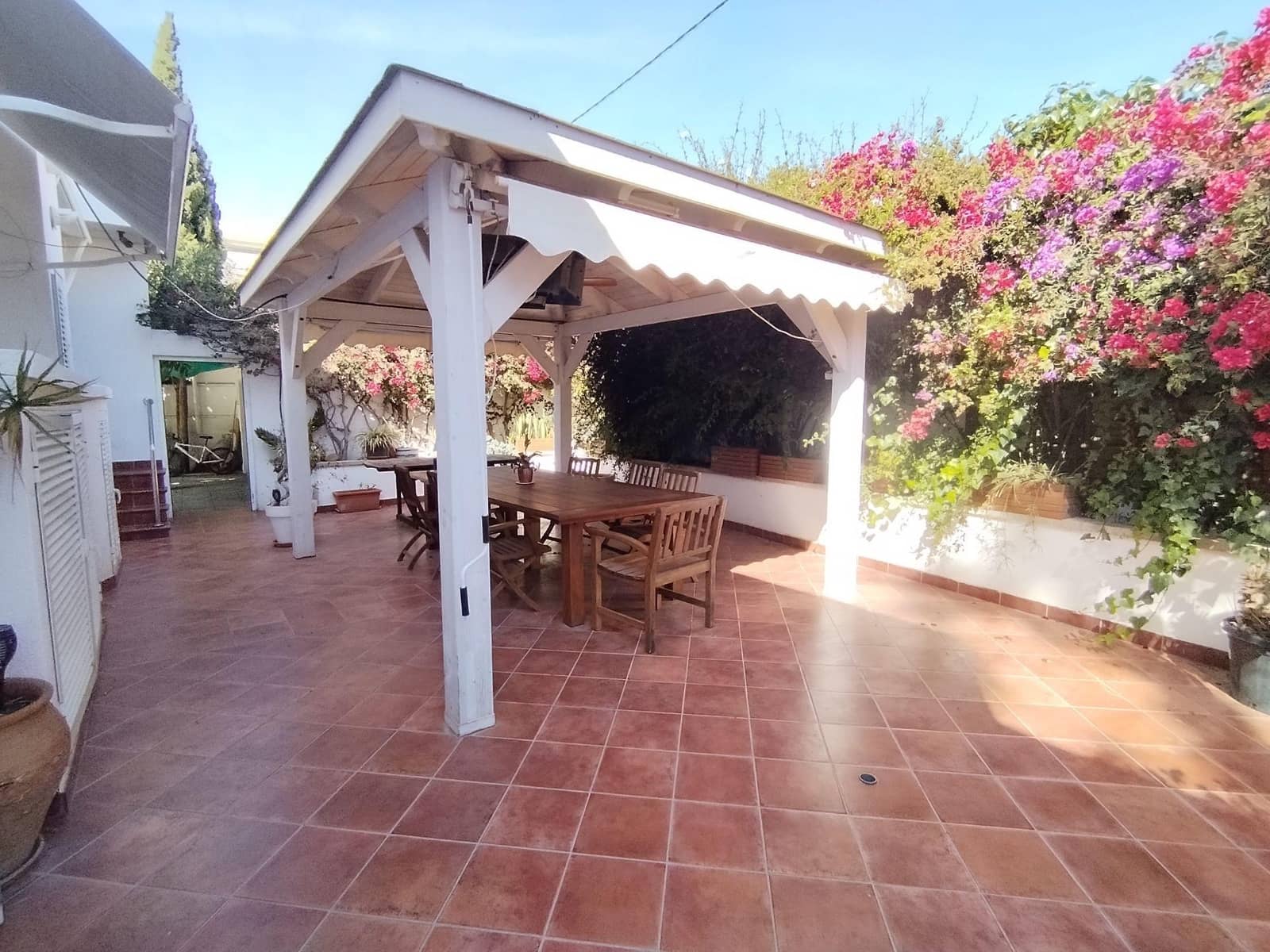 3 soverom Villa til salgs i San Juan de Alicante / Sant Joan d'Alacant med svømmebasseng garasje - € 750 000 (Ref: 9438113)