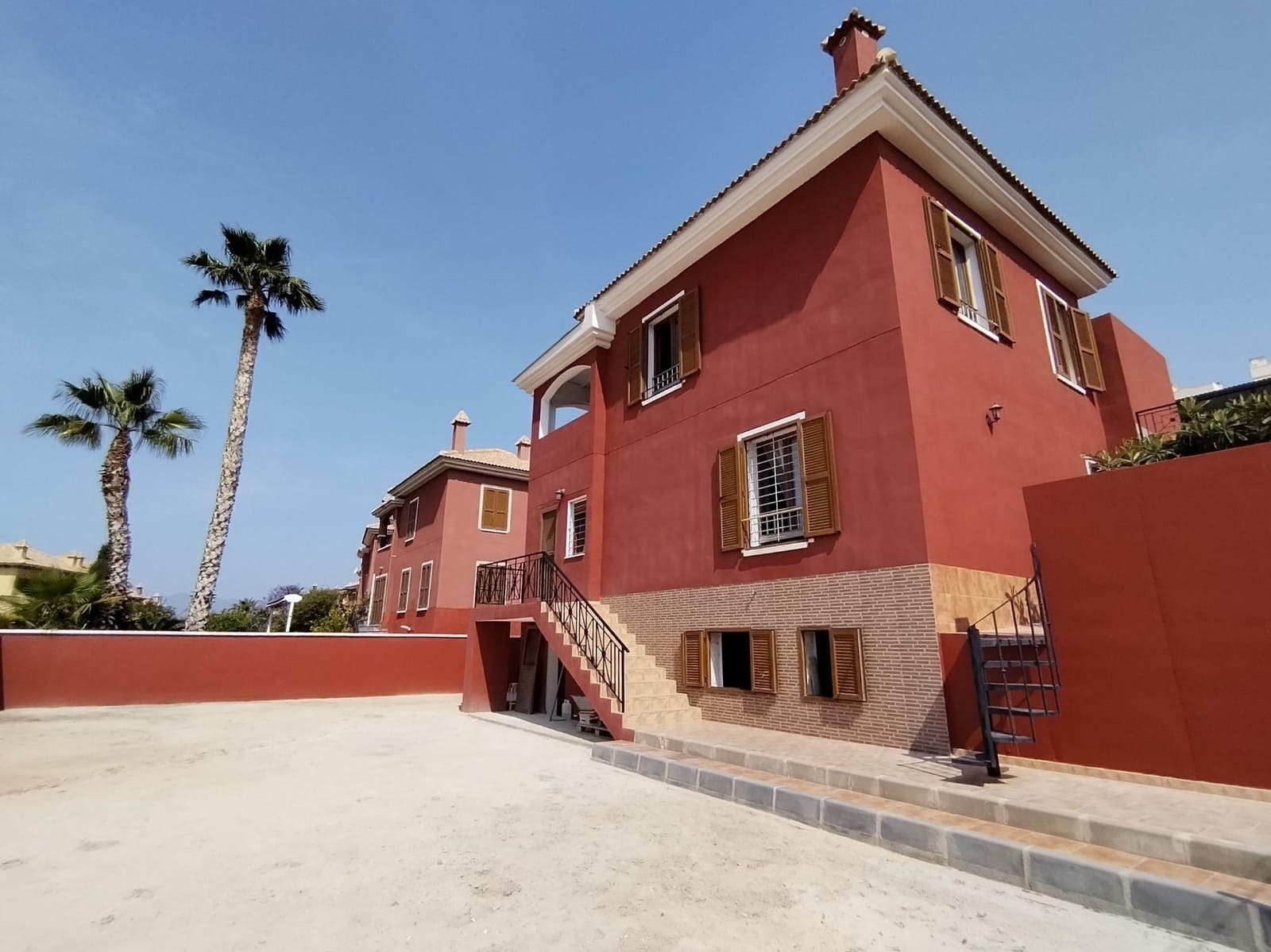 7 bedroom Villa for sale in Finestrat with garage - € 599,000 (Ref: 9438114)