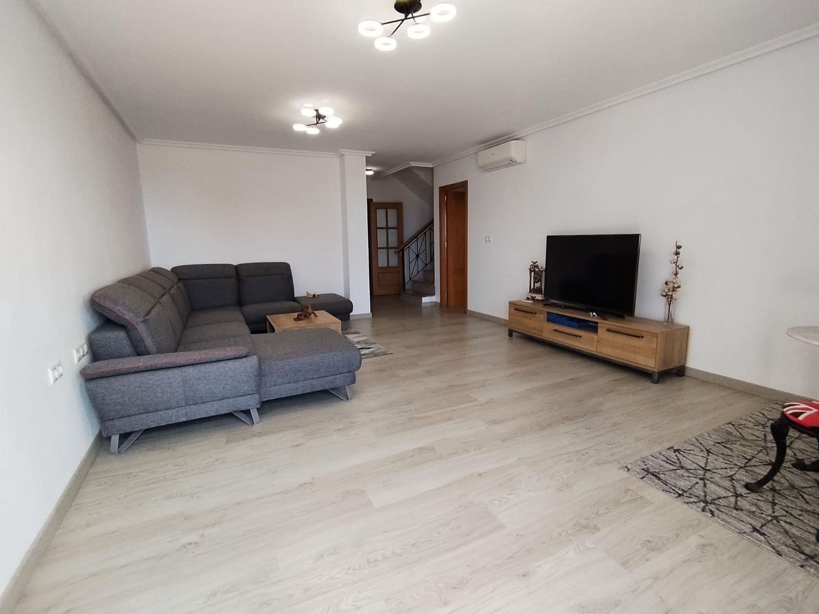 7 bedroom Villa for sale in Finestrat with garage - € 599,000 (Ref: 9438114)